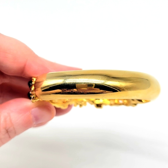 Vintage Kenneth Jay Lane Hinged Magnetic Cuff w Enamel, Pearl, Swarovski Crystal - Picture 14 of 17